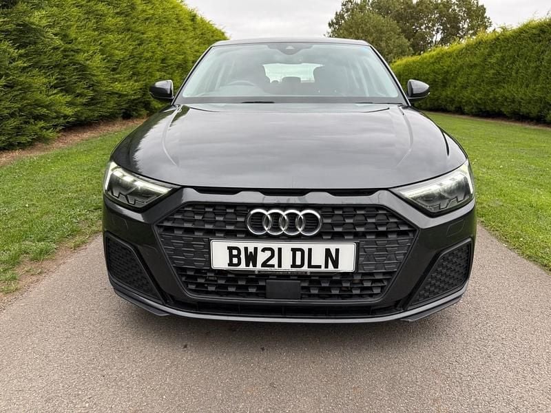 Begagnad Audi A1 2021 Grå SUV