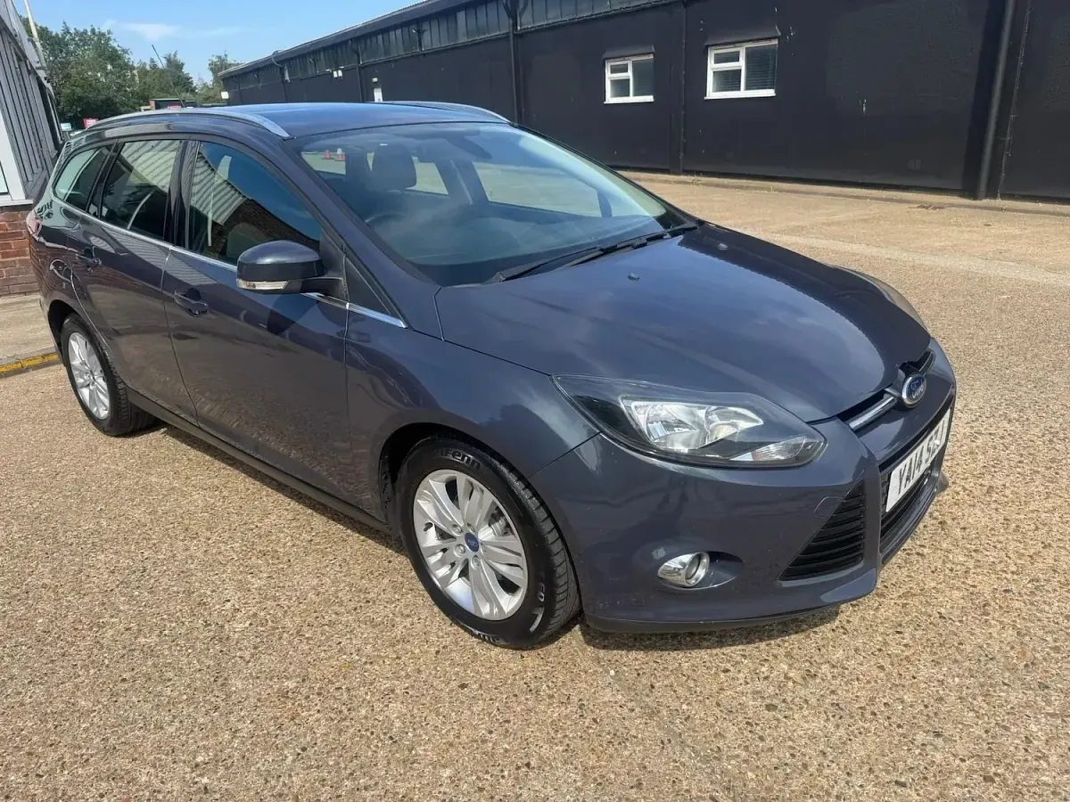 Used Ford Focus Titanium 115 HP (84 kW) 2014 Grey Estate