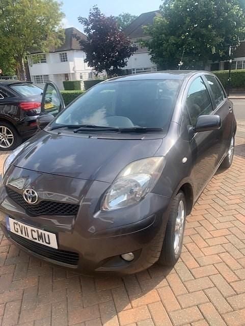 Grey Used 2011 Toyota Yaris Hatchback | £3,950 (Good price) - Image 1/4