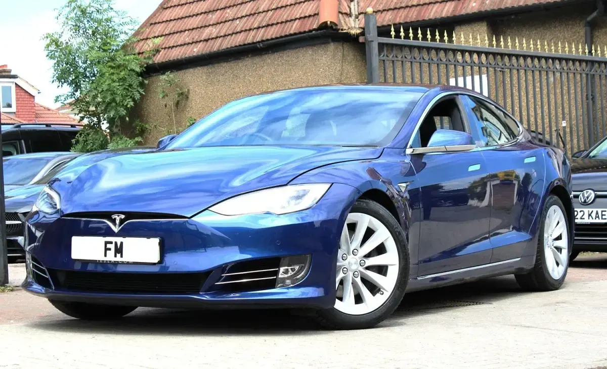 Used Tesla Model S Long Range AWD 397 kW (541 HP) 2020 Blue Hatchback