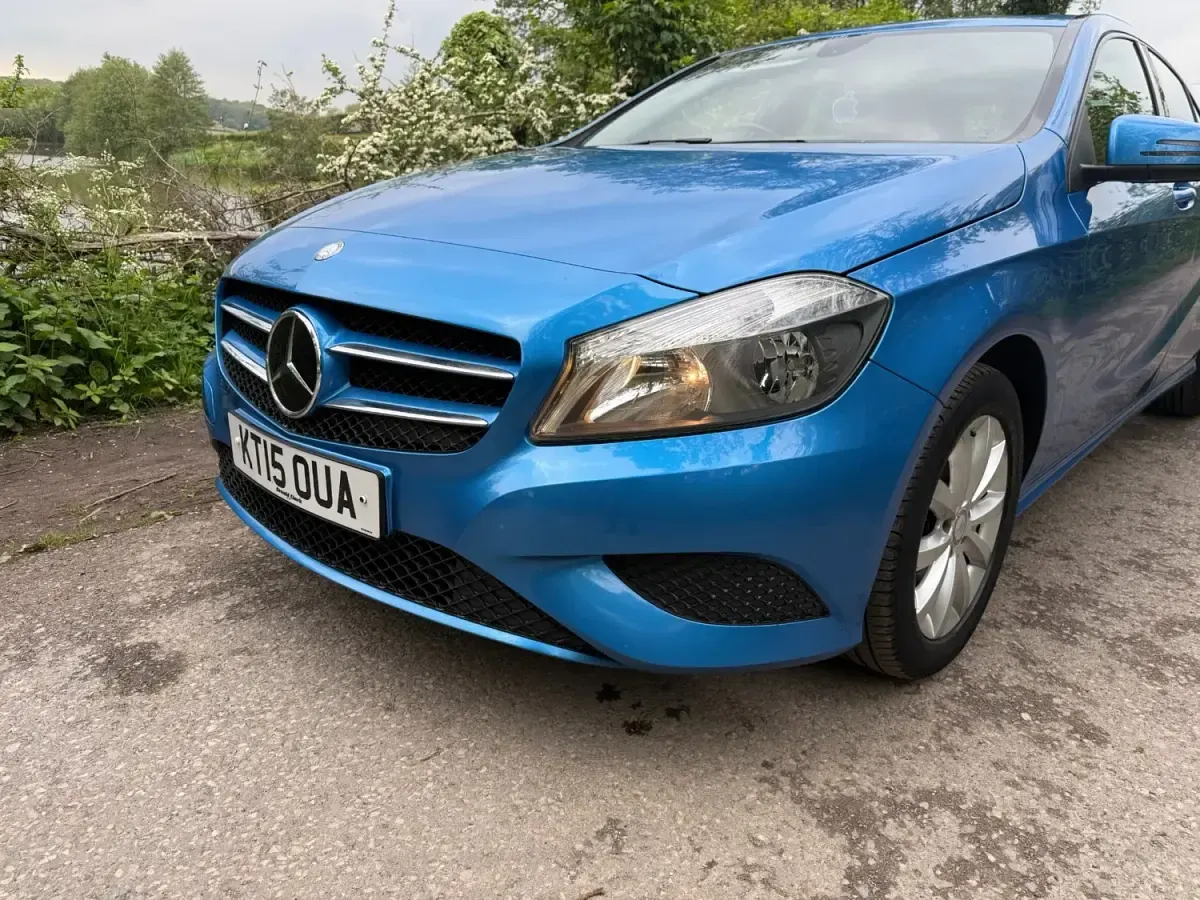 Begagnad Mercedes A180 SE 109 HK (80 kW) 2015 Blå Halvkombi