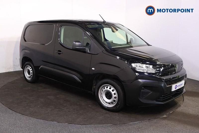 Black Used 2025 Peugeot Partner MPV | £14,399 (Fair price) - Image 1/4