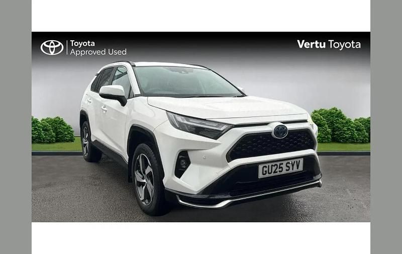 White Used 2025 Toyota RAV4 Hybrid Design SUV | £34,307 (Fair price) - Image 1/4
