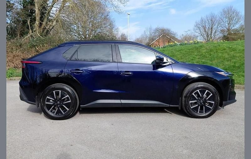 Used Toyota bZ4X Design 164 kW (224 HP) 2025 Blue SUV