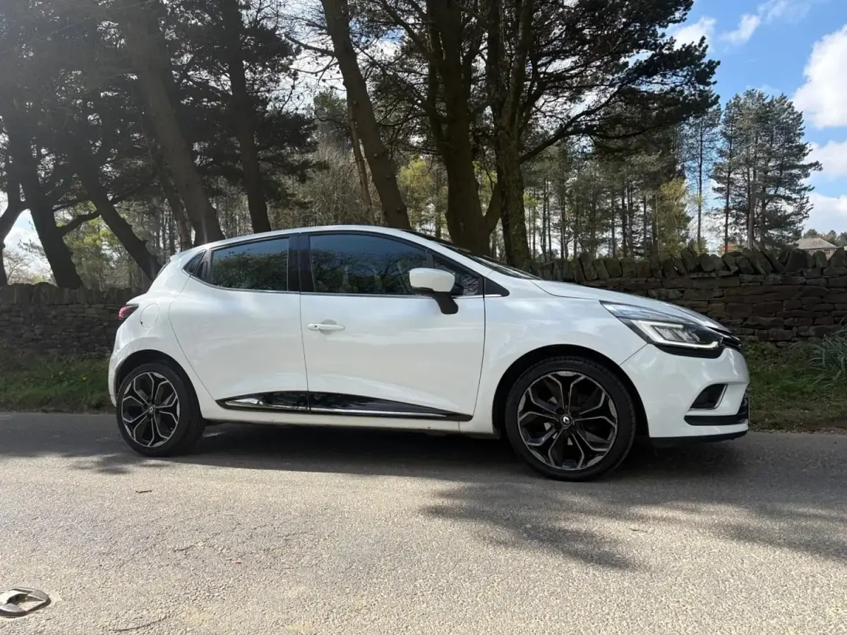 Gebraucht Renault Clio IV Dynamique 2018 Weiß Kleinwagen