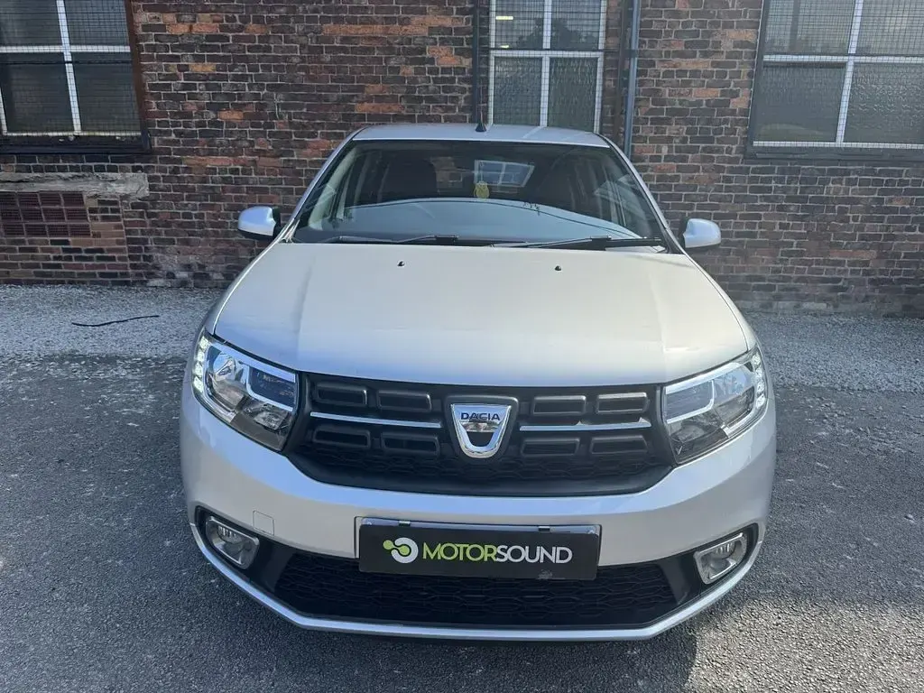 Used Dacia Sandero Lauréate 90 HP (66 kW) 2018 Silver Hatchback