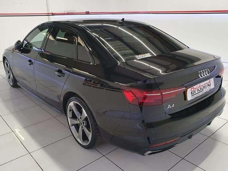 Begagnad Audi A4 Black Edition 2021 Svart Sedan