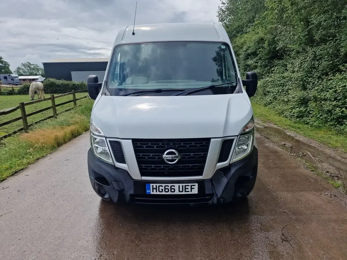 Used Nissan NV400 110 HP (80 kW) 2017 White Van