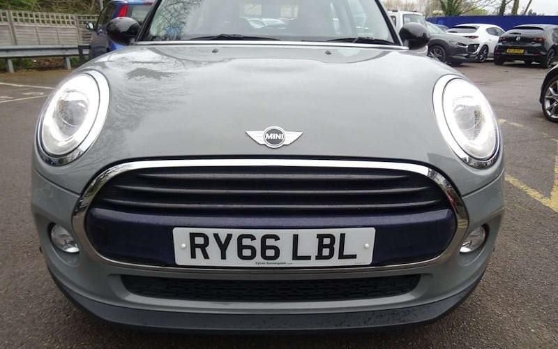 Used Mini Cooper Hatch 136 HP (100 kW) 2017 Hatchback