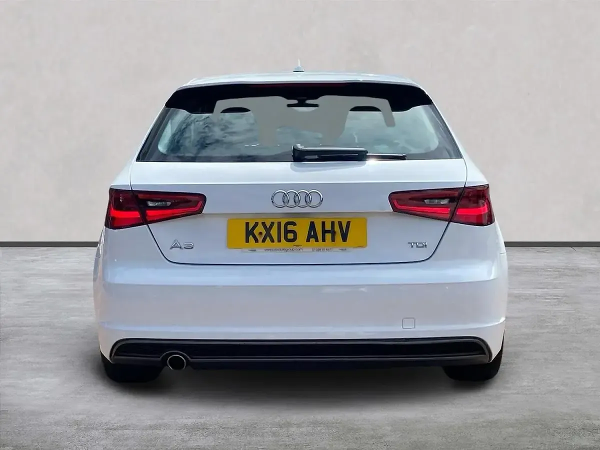 Used Audi A3 S-Line 110 HP (80 kW) 2016 White Hatchback