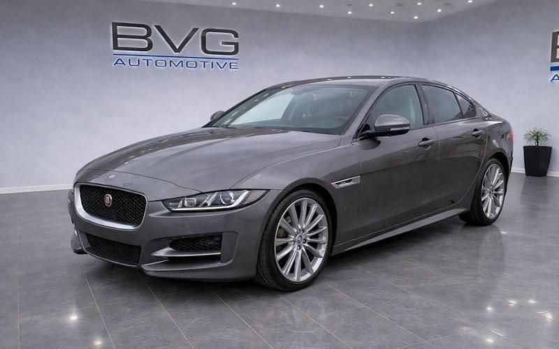 Used Jaguar XE R-Sport 179 HP (131 kW) 2019 Sedan