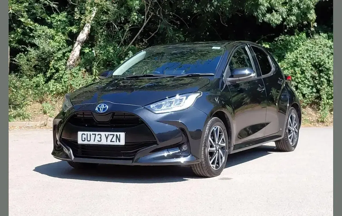 Used Toyota Yaris Design 113 HP (83 kW) 2023 Black Hatchback
