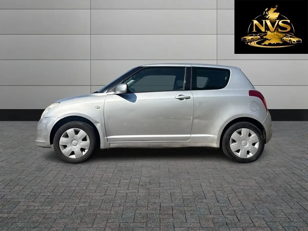 Used Suzuki Swift SZ3 92 HP (67 kW) 2010 Silver Hatchback
