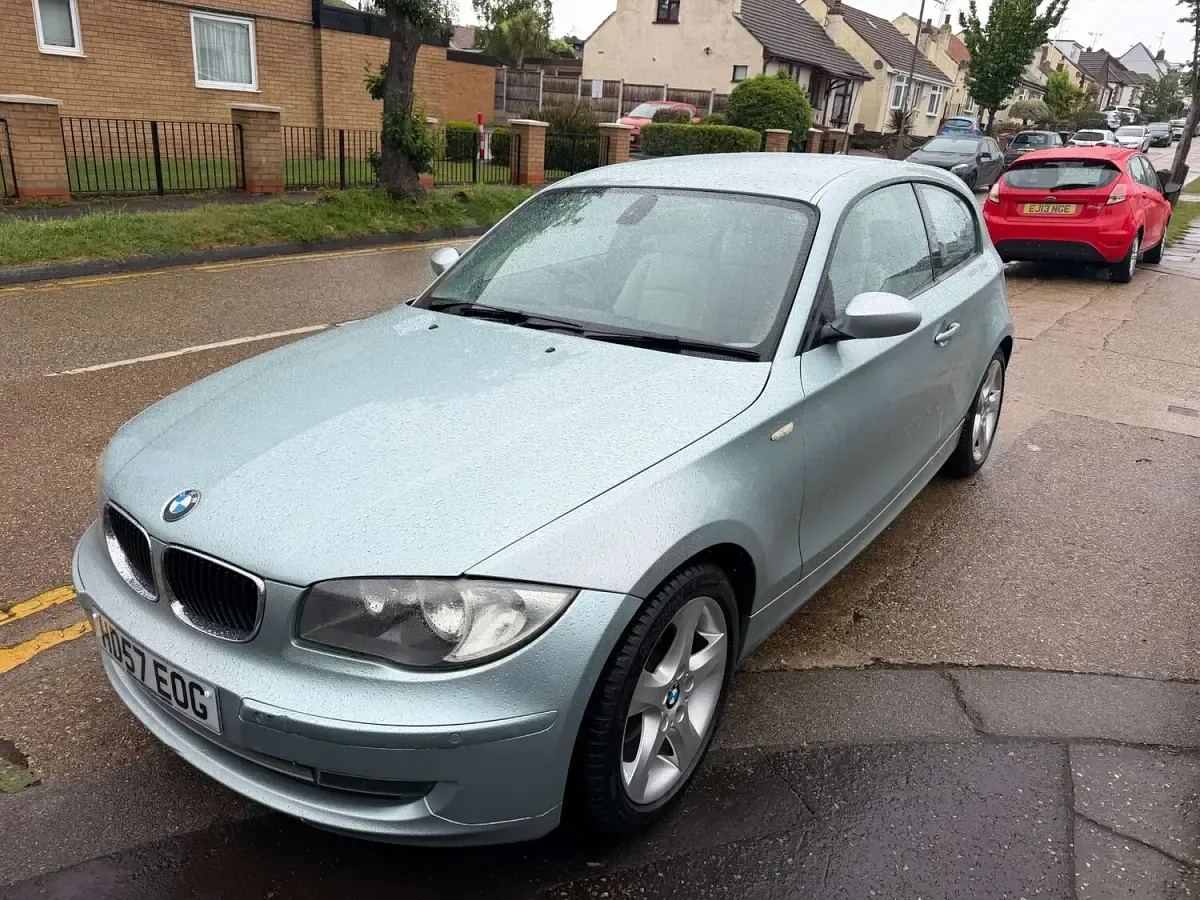 Used BMW 120 Comfort Edition 2008 Green Hatchback