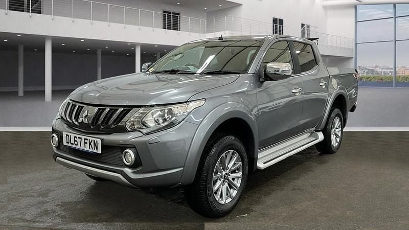 Used Mitsubishi L200 2017 Grey Pickup