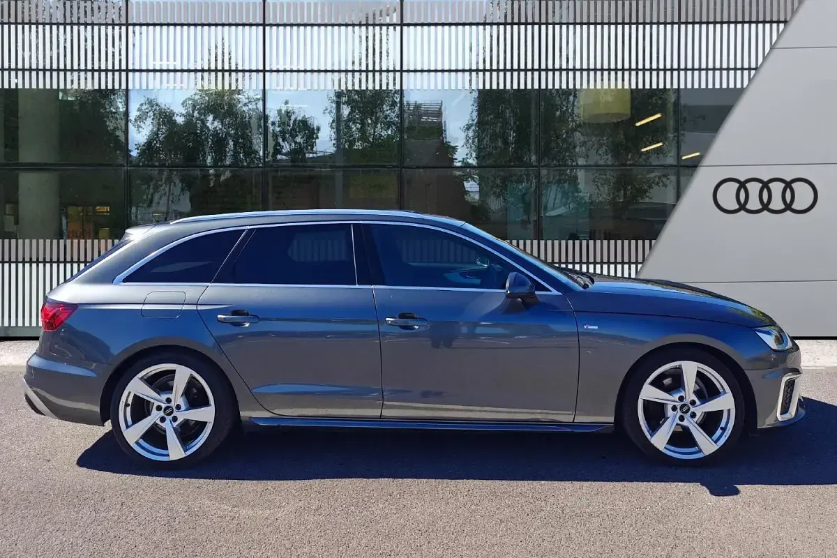 Used Audi A4 S-Line 147 HP (108 kW) 2023 Grey Estate