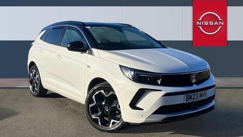 White Used 2023 Vauxhall Grandland X Elite SUV | £16,824 (Good price) - Image 1/4