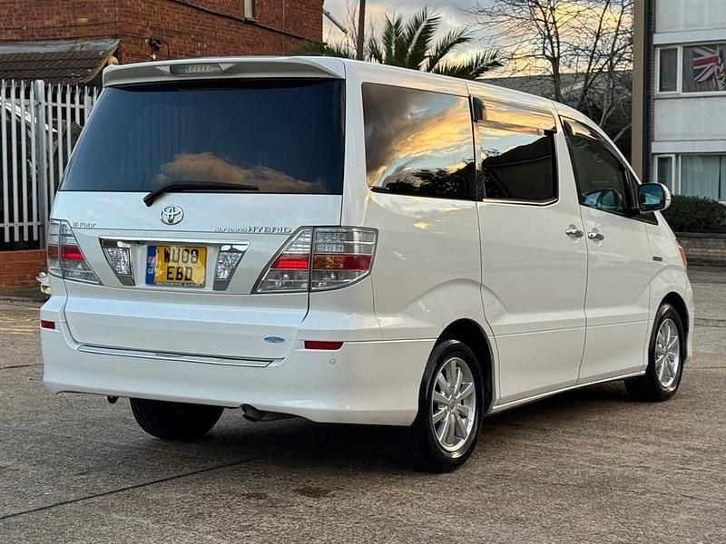 Used Toyota Alphard 159 HP (116 kW) 2008 White MPV