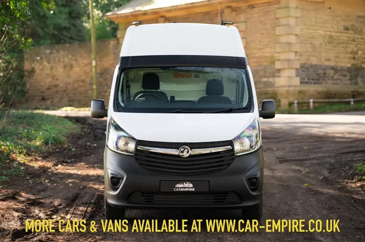Used Vauxhall Vivaro 2019 White MPV
