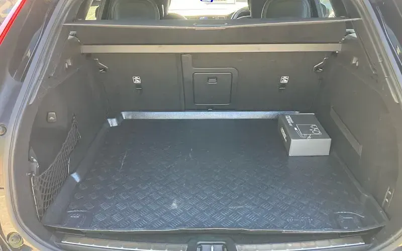 Usado Volvo XC60 R-Design Pro 197 HP (144 kW) 2021 SUV