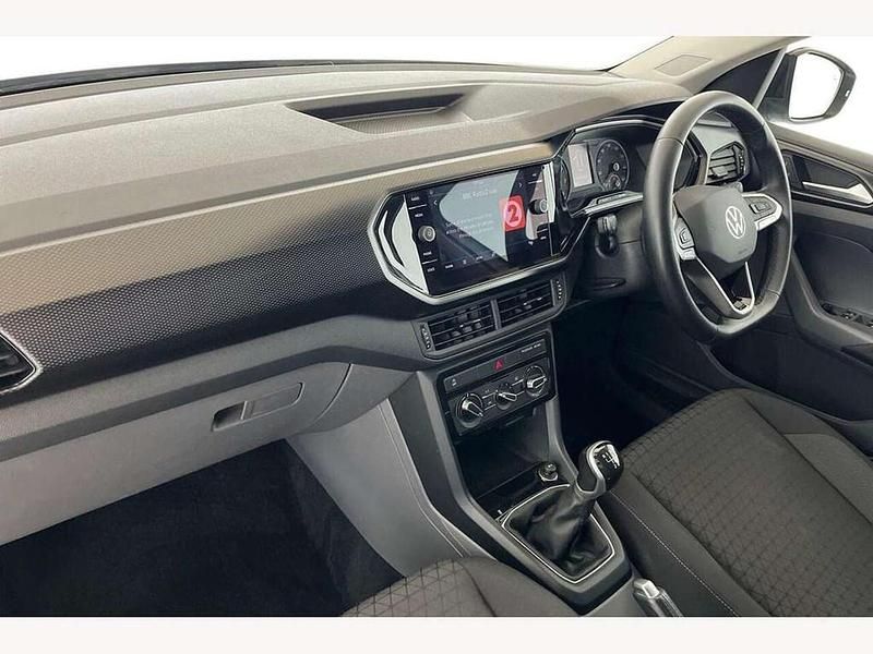 Used VW T-Cross SE 95 HP (69 kW) 2021 White SUV