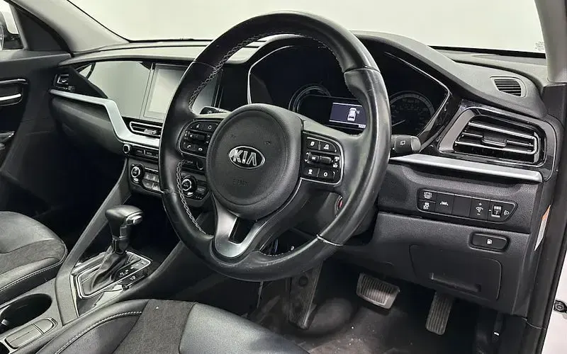 Used Kia Niro 141 HP (103 kW) 2021 White SUV
