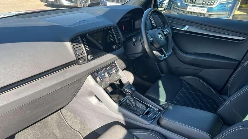 Used Skoda Karoq SportLine 150 HP (110 kW) 2024 Silver SUV