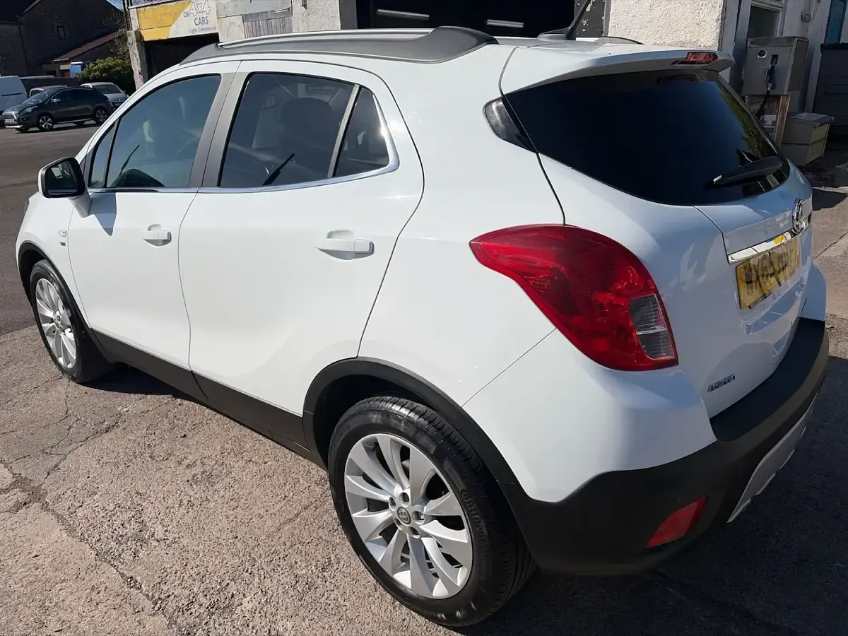 Used Vauxhall Mokka 140 HP (102 kW) 2015 White SUV