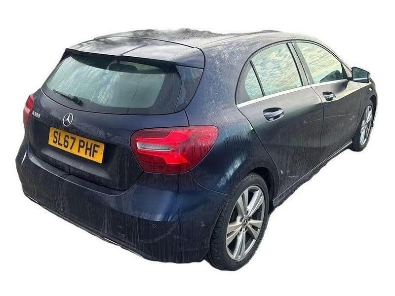 Used Mercedes A180 Premium 122 HP (89 kW) 2017 Blue Hatchback