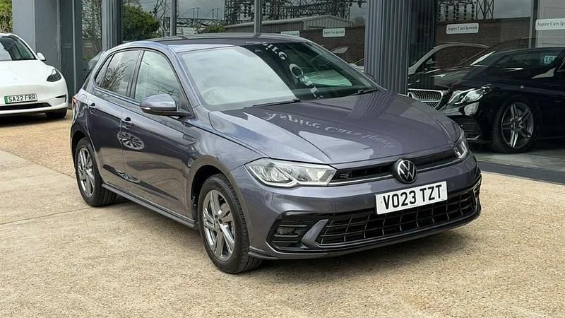 Begagnad VW Polo R-line 2023 Grå Halvkombi