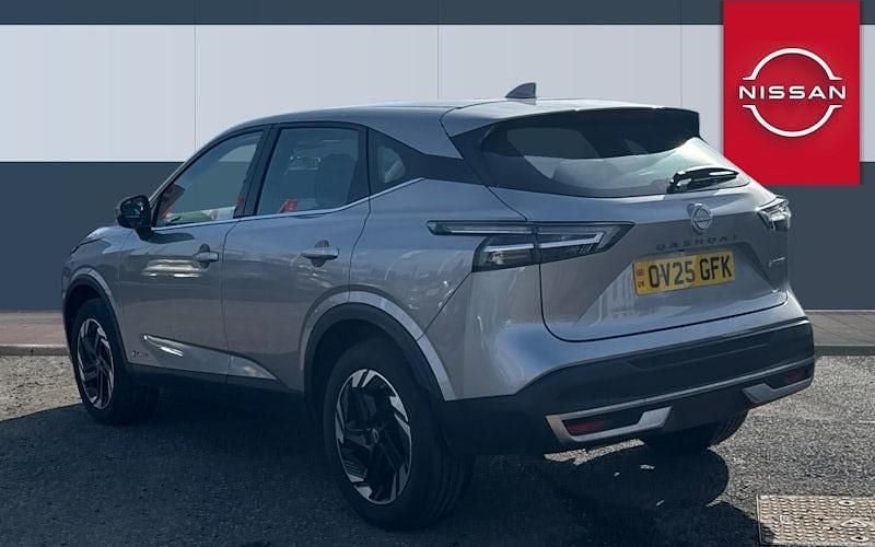 Used Nissan Qashqai Acenta Premium 190 HP (139 kW) 2025 Silver SUV