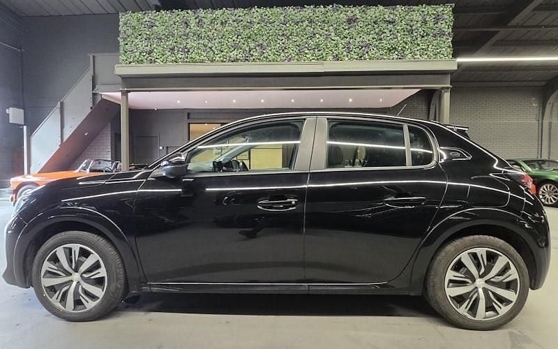 Used Peugeot e-208 Active 100 kW (137 HP) 2020 Hatchback