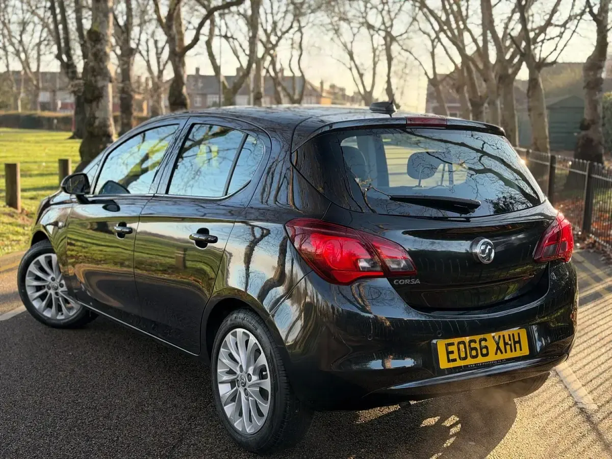Used Vauxhall Corsa 90 HP (66 kW) 2016 Black Hatchback