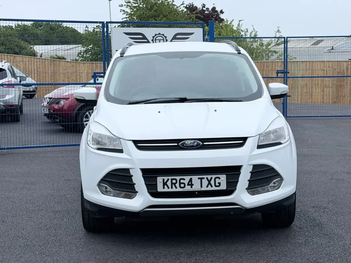 Usado Ford Kuga Zetec 2014 Blanco SUV