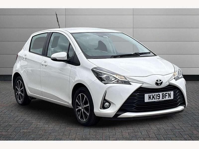 White Used 2019 Toyota Yaris Hatchback | £10,401 (Fair price) - Image 1/3