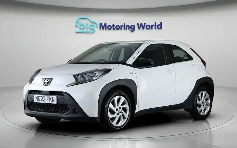 Usado Toyota Aygo X PURE 72 HP (52 kW) 2025 SUV