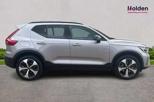 Used Volvo XC40 Plus 161 HP (118 kW) 2025 Silver SUV