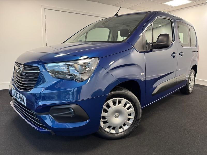 Blue Used 2022 Vauxhall Combo Edition MPV | £15,499 (Fair price) - Image 1/4