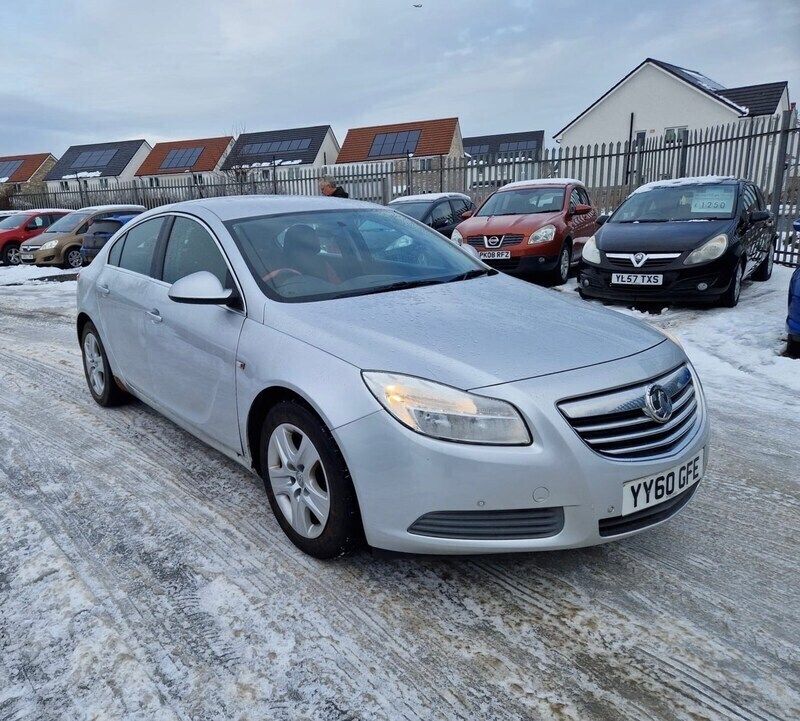 Silver Used 2010 Vauxhall Insignia Hatchback | £1,495 - Image 1/4