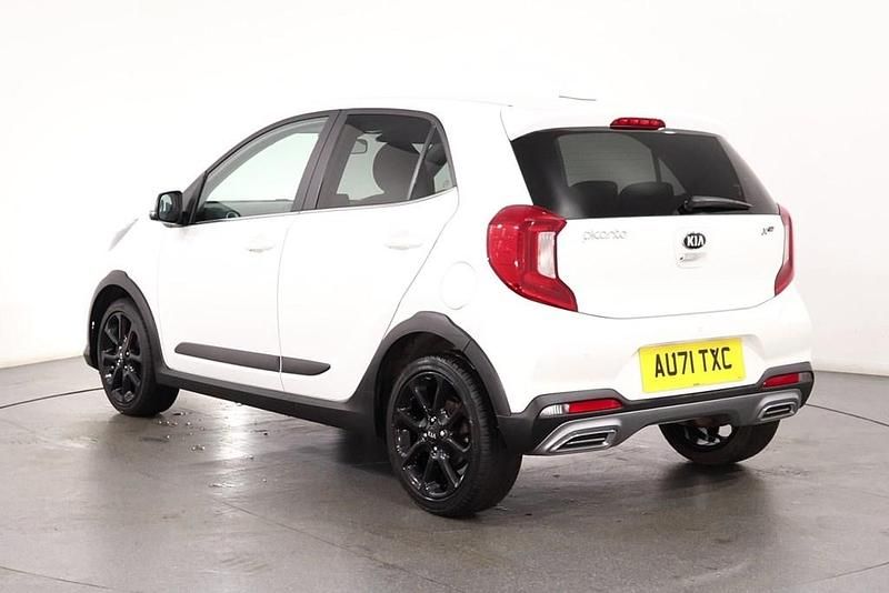 Used Kia Picanto X-Line 67 HP (49 kW) 2021 White Hatchback