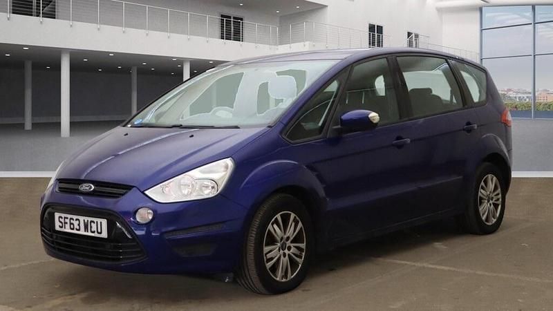 Used Ford S-MAX Zetec 2013 Blue MPV