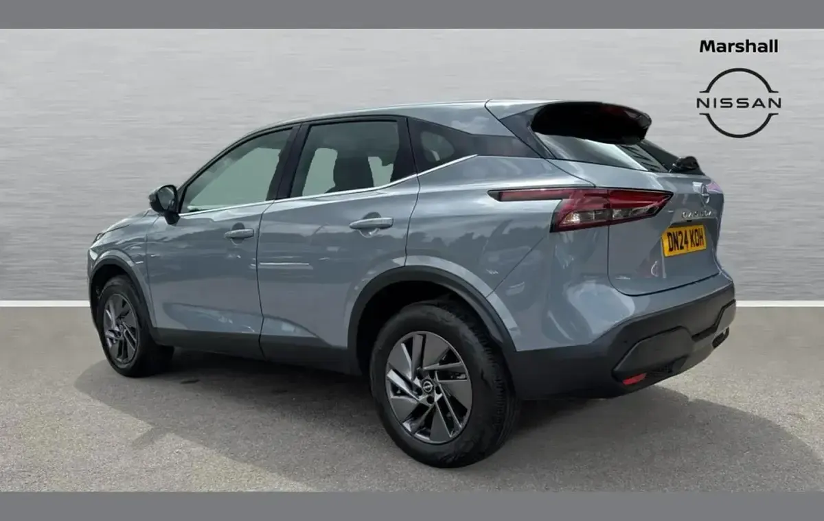 Used Nissan Qashqai Acenta Premium 155 HP (114 kW) 2024 Grey SUV