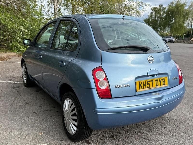 Begagnad Nissan Micra 79 HK (58 kW) 2007 Blå Halvkombi