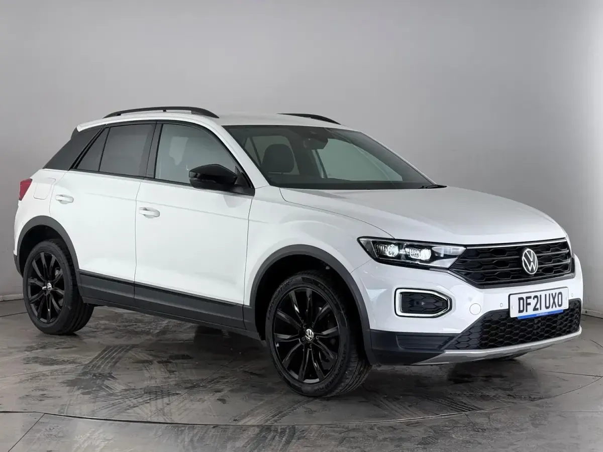 Usado VW T-Roc Black Edition 150 HP (110 kW) 2021 SUV