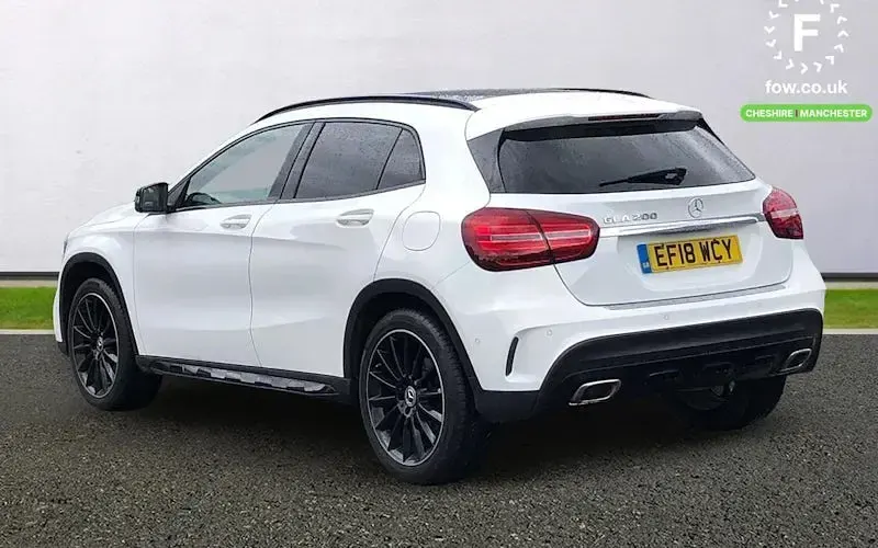 Used Mercedes GLA200 AMG Line Premium Plus 156 HP (114 kW) 2018 White SUV