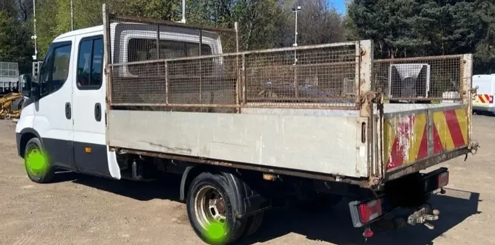 Begagnad Iveco Daily 125 HK (91 kW) 2015 Vit Cab
