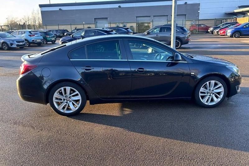 Used Vauxhall Insignia SRi 163 HP (119 kW) 2014 Black Hatchback