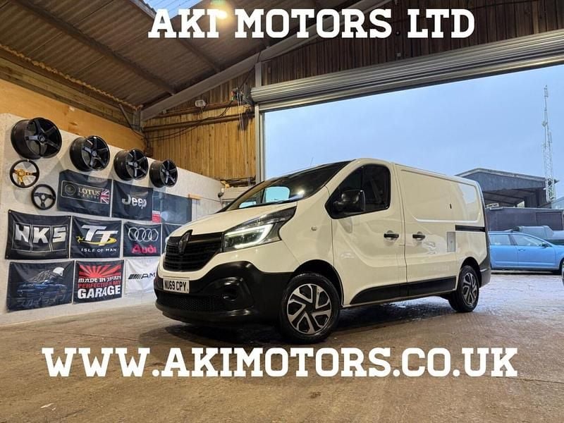 White Used 2019 Renault Trafic Business MPV | £9,000 (Good price) - Image 1/4