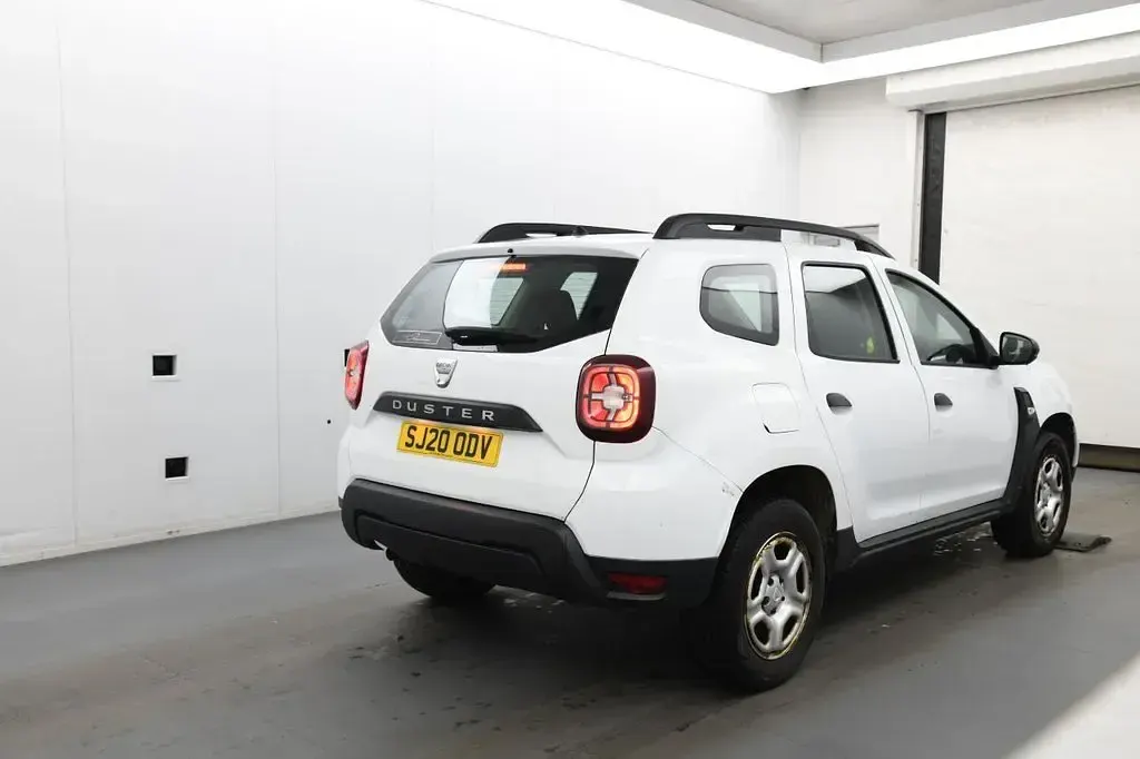 Used Dacia Duster Essentiel 100 HP (73 kW) 2020 White SUV
