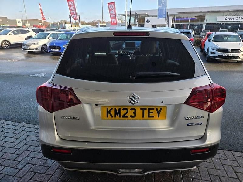 Used Suzuki Vitara SZ5 129 HP (94 kW) 2023 Zcc silky silver Estate